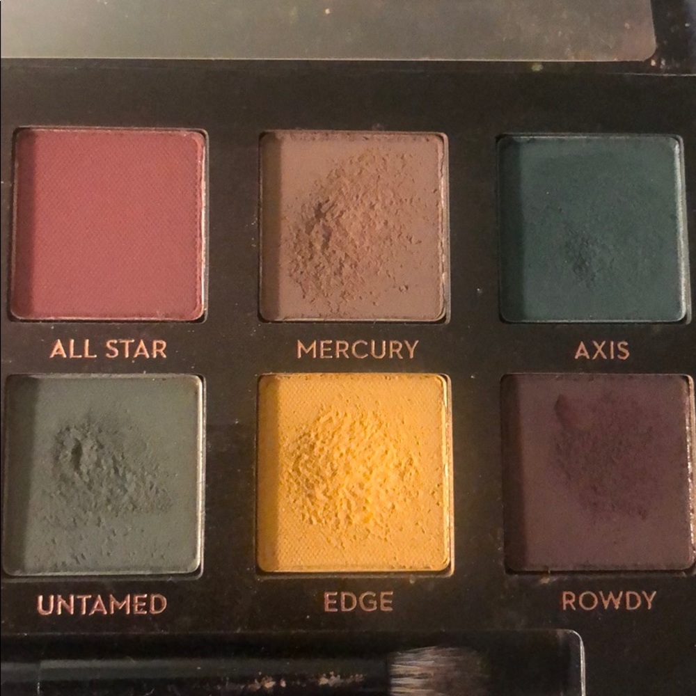 Makeup - Picture 4 of 6